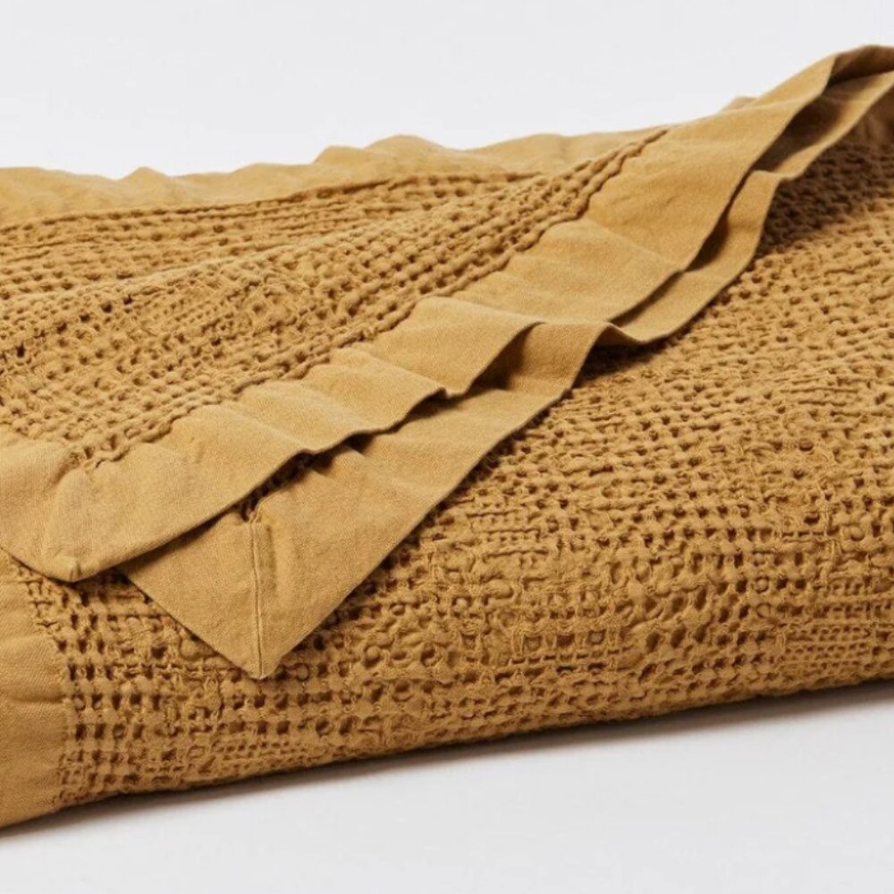 Coyuchi Reyes Organic Waffle Blanket - Picture 3 of 8